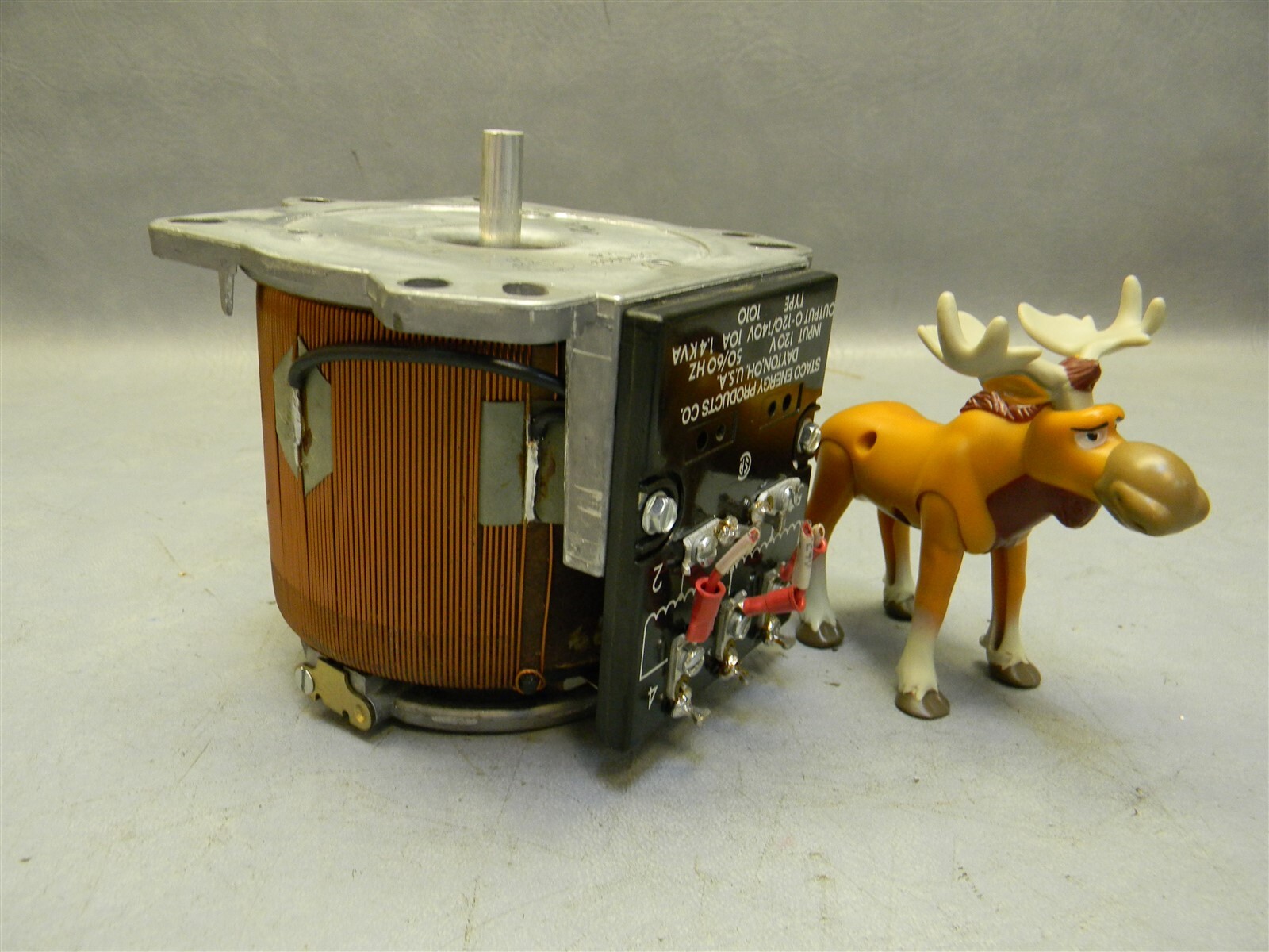 Staco Energy 1010 Motorized Variable Transformer 120 V Input