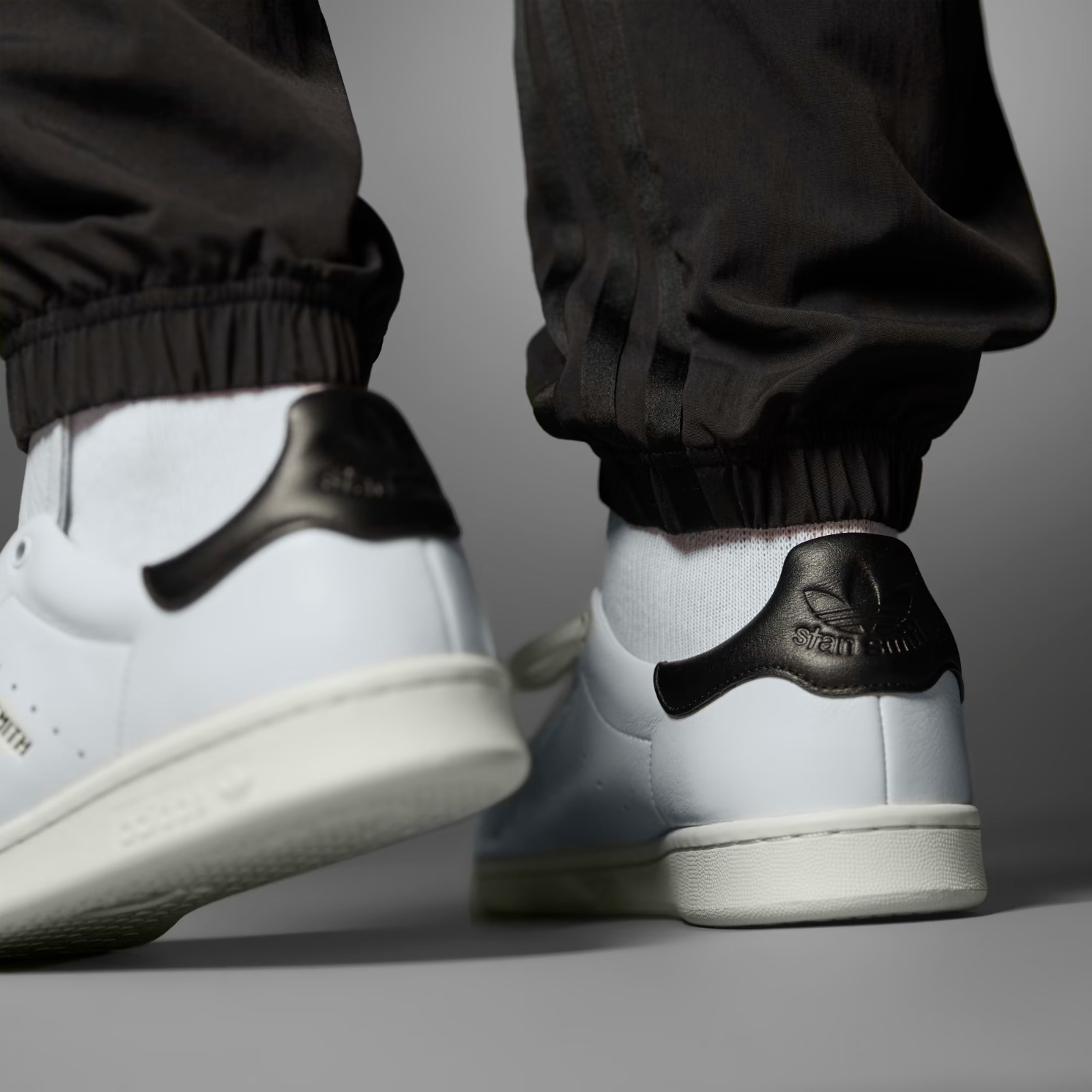 adidas Originals Stan Smith Lux White Black HQ6785 Men's shoes NEW mot12