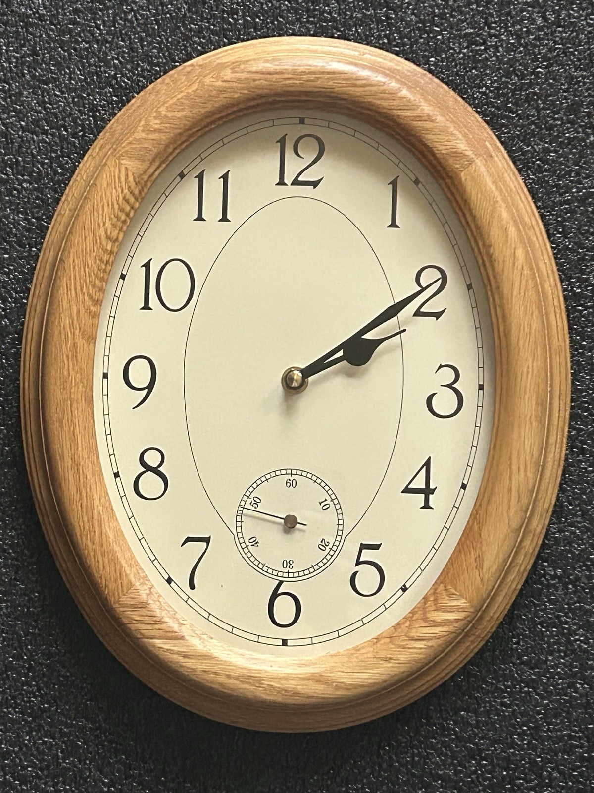 Vintage Solid Wood Oval Quartz Wall Clock • About 14”x11” • Excellent Condition
