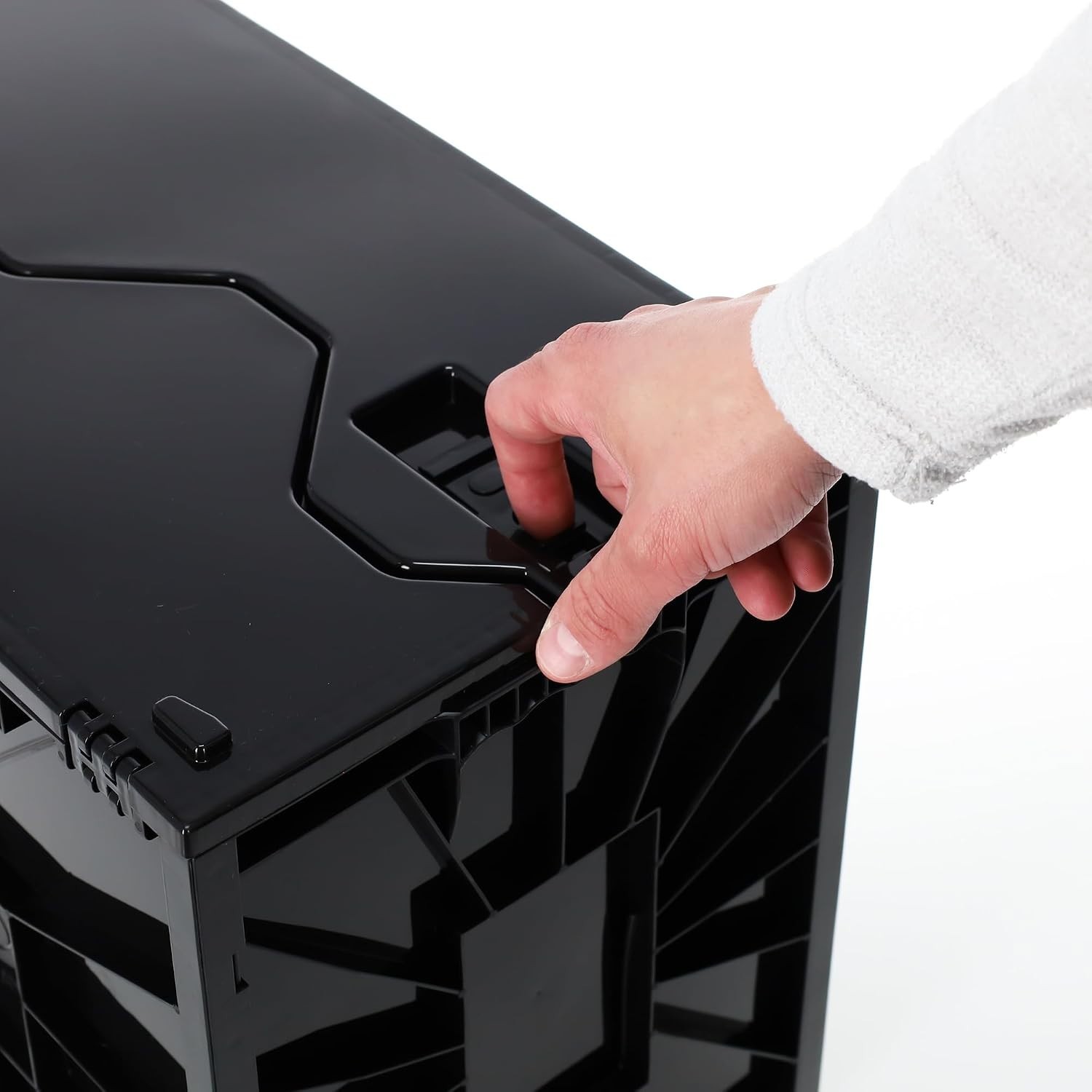 Single Comic Storage Box, Black Plastic Design with Easy Installation Features