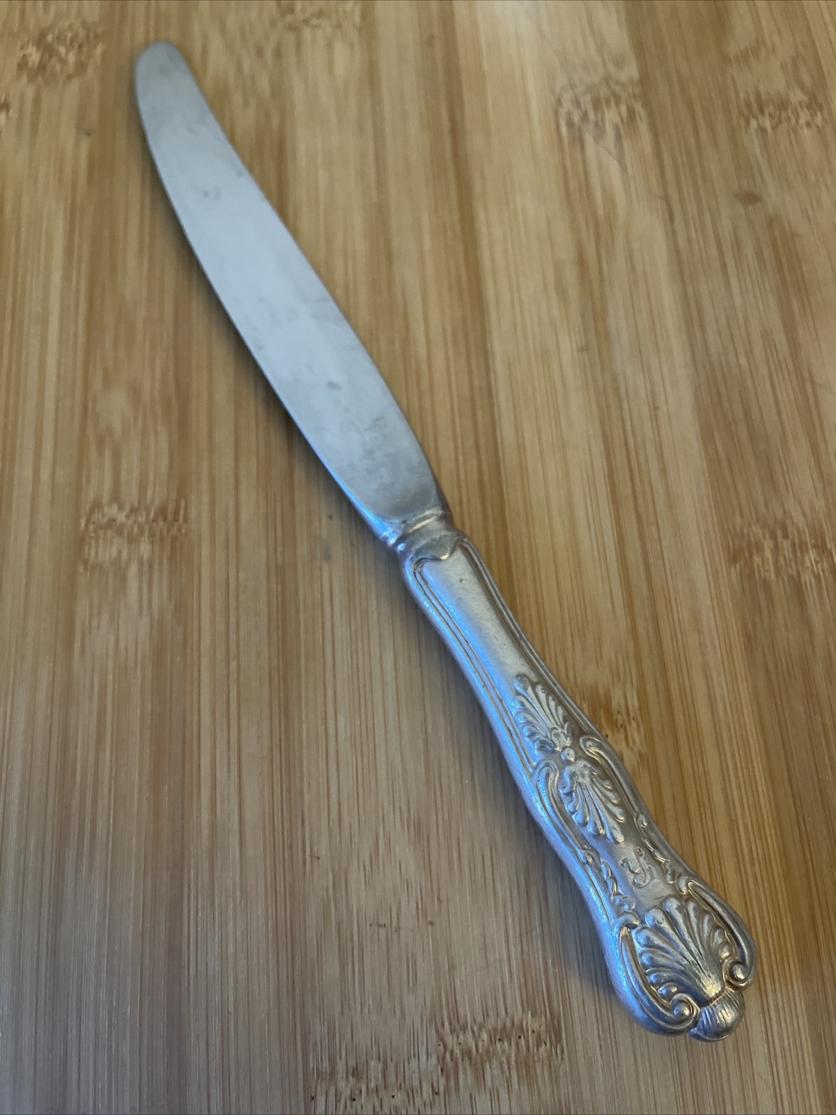 Wallace Silverplate Blade Stainless KINGS Plume Shell Monogram R~ HOLOW KNIFE 9”