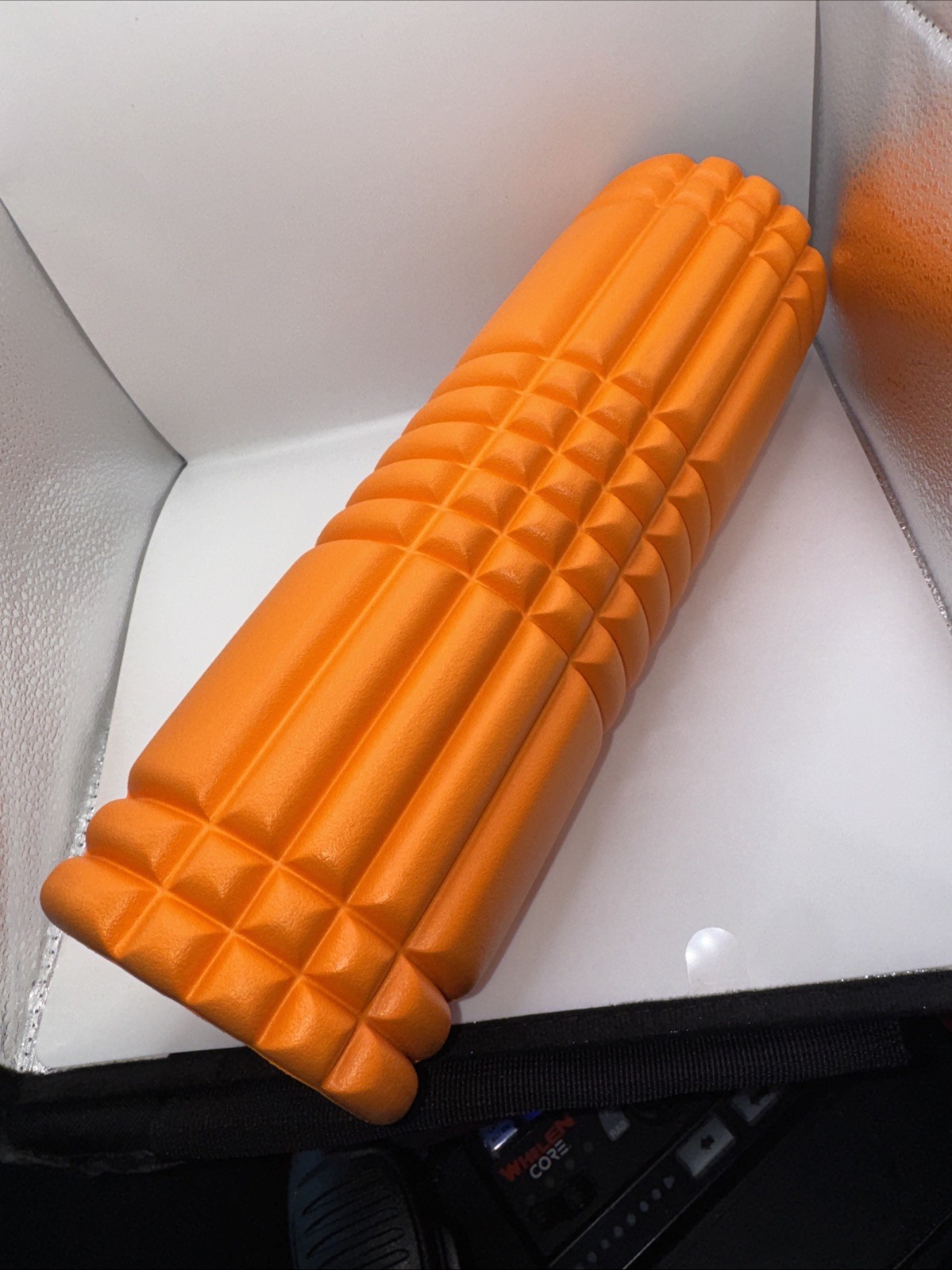 EXCELLENT TriggerPoint GRID Vibe Plus Vibrating Foam Roller 4 Speed - No Charger