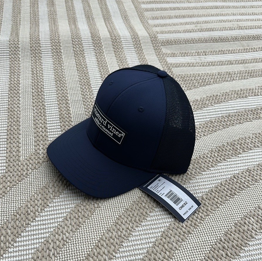 New vineyard vines Mens blue SnapBack trucker hat