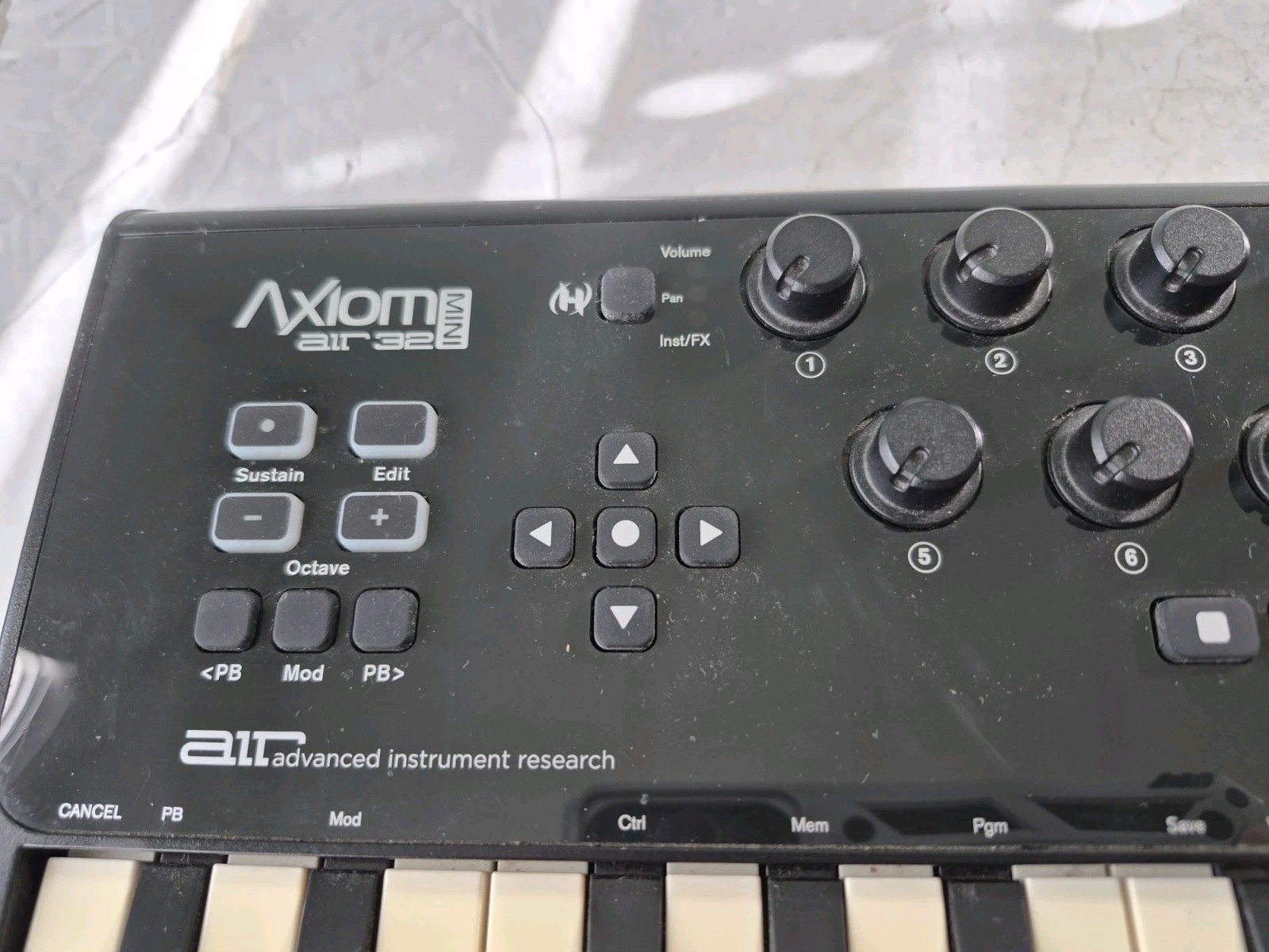 M-Audio Axiom Air Mini 32 USB Midi Controller (No USB Mini-B Cable)