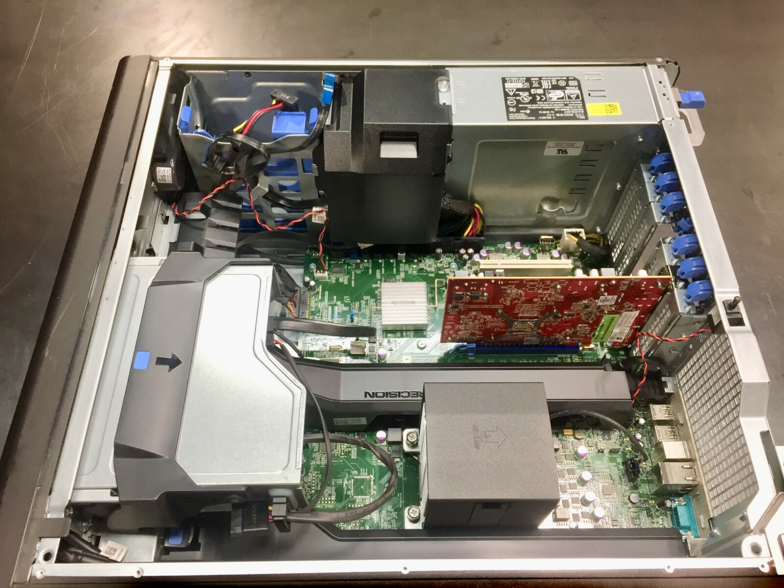 DELL Precision T3610 XEON E5