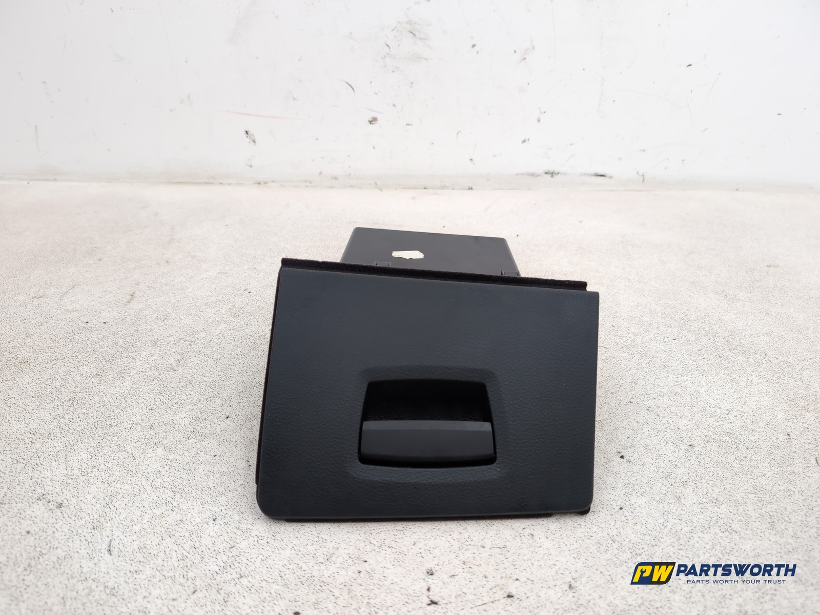 BMW 520D SE Glove Compartment Assembly 9166699 2013-2015