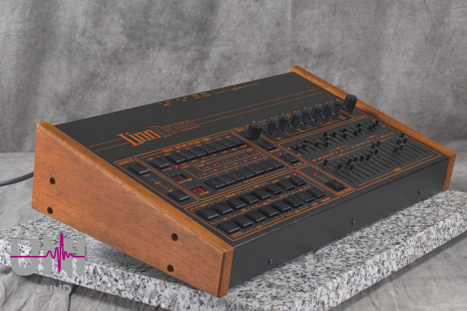 Linn Linn Drum LM-2 Drum Machine in Excellent Condition.
