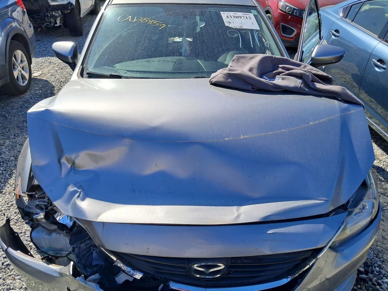 6 2015 Glove Box 4842396