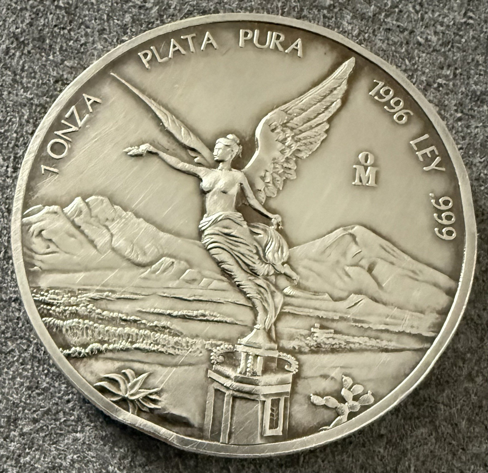 1996 Mexico 1 Onza Silver Coin 1 oz .999 Fineness Plata Pura Ley 999