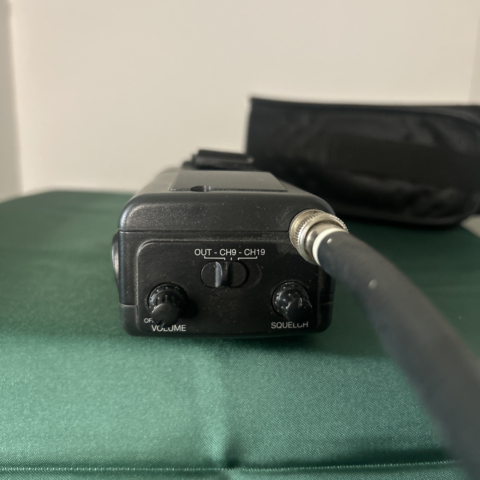 RadioShack TRC-237 CB Walkie Talkie Transceiver 40 Channel LED Display UNTESTED