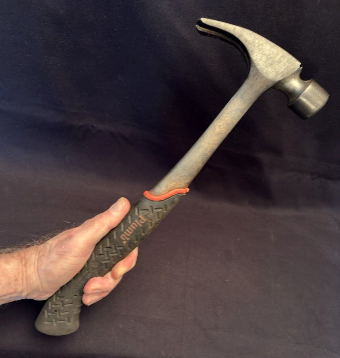 Heavy Preowned 24 0z Plumb USA # G11 Straight Claw Hammer W/Magnetic Nail Holder