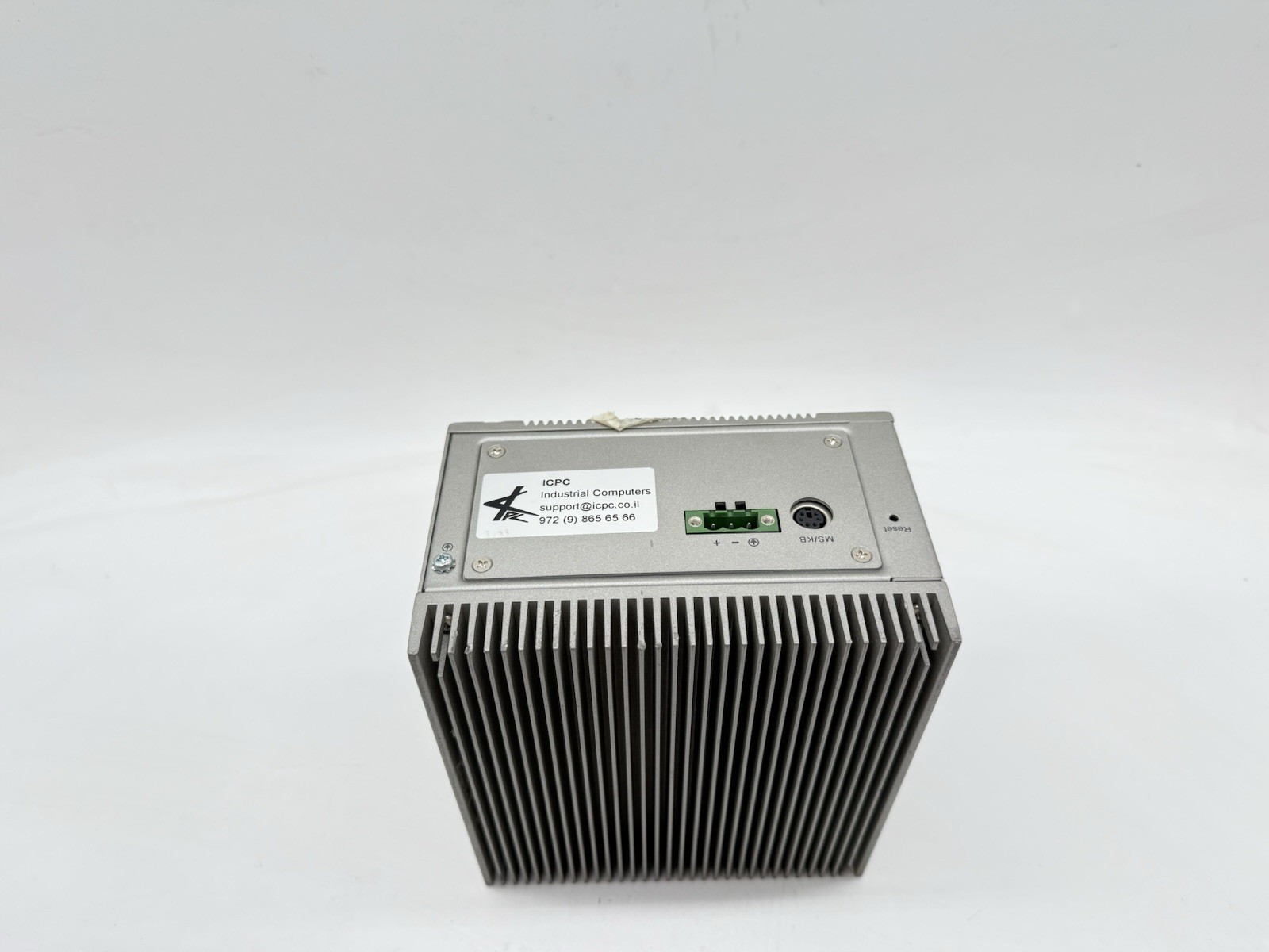 Advantech UNO-1170A-A12E Fanless Industrial PC Embedded Controller