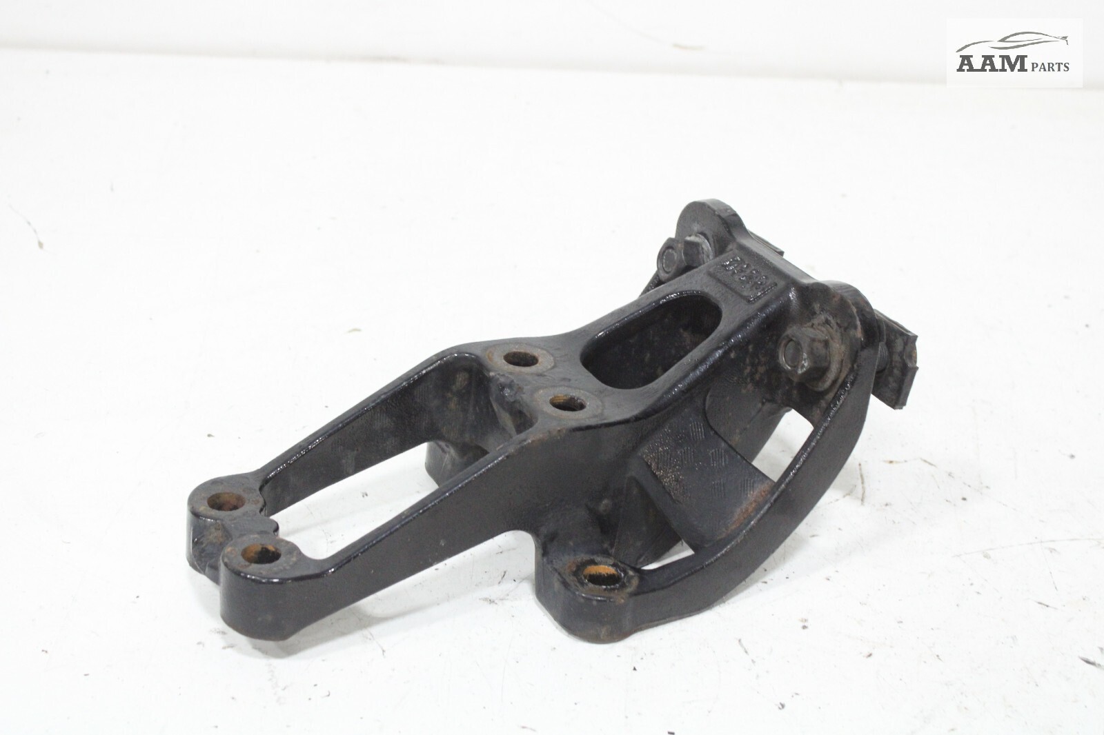 2018-2024 FREIGHTLINER CASCADIA FRONT RIGHT CAB MOUNT BRACKET R18-67961-000 OEM