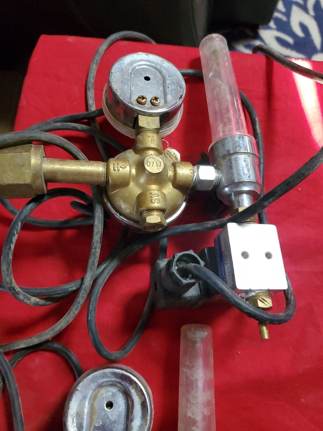 2 Hydrofarm (CO2) Carbon Dioxide System Regulator Liding 2W2T