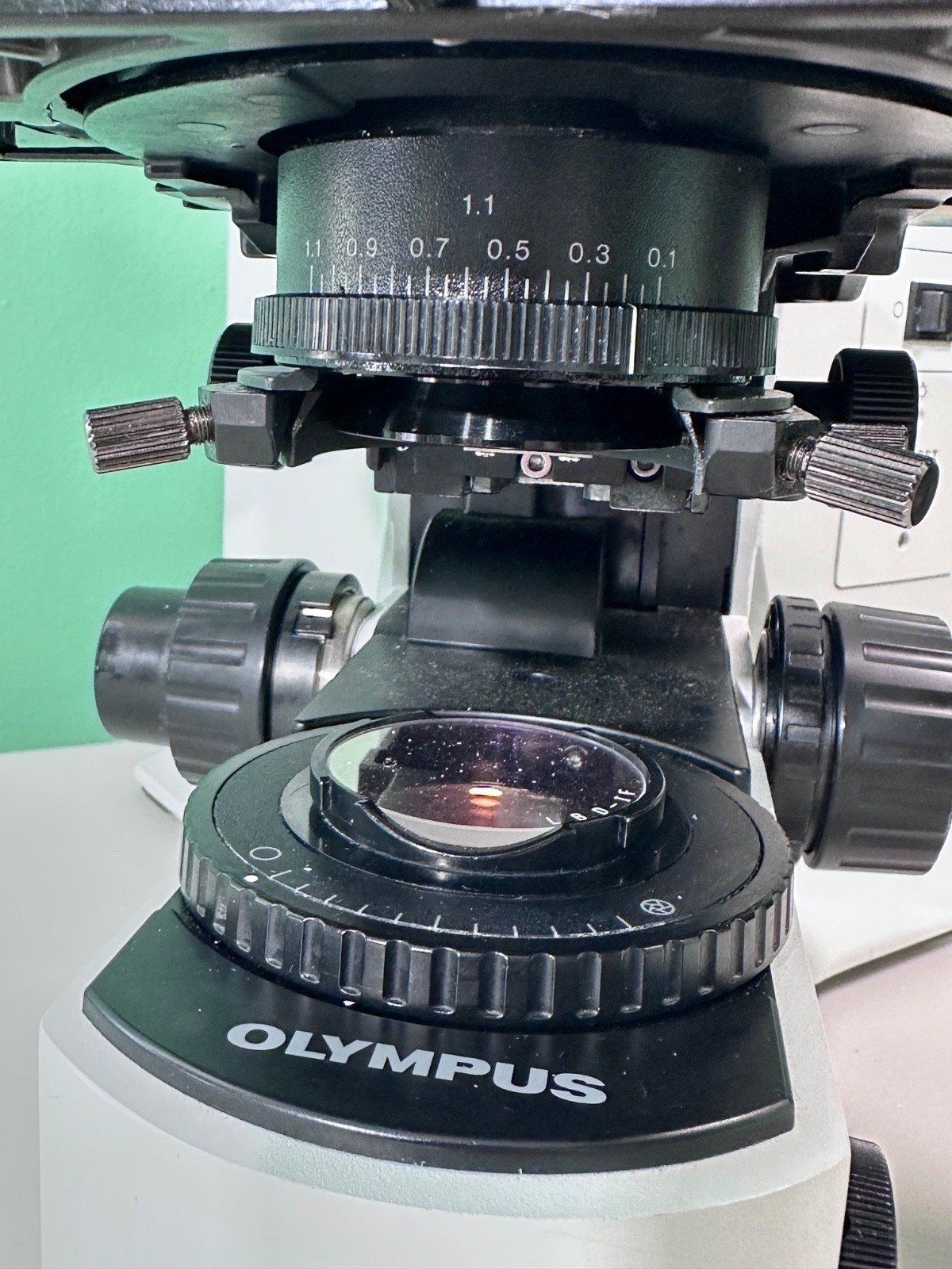 NICE Olympus BX41 Microscope with 3 Objectives, Ergonomic Tilting Head