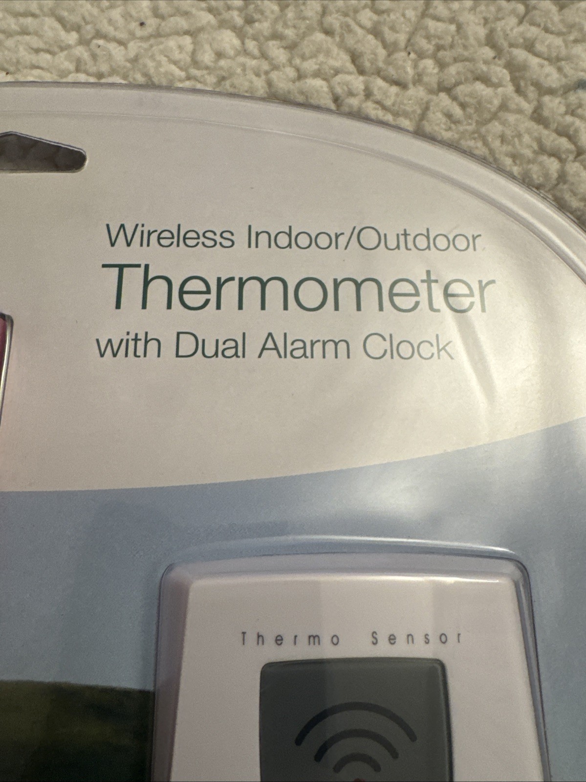 Oregon Scientific Wireless Indoor Outdoor Thermometer Dual Alarm Clock RAR188PK