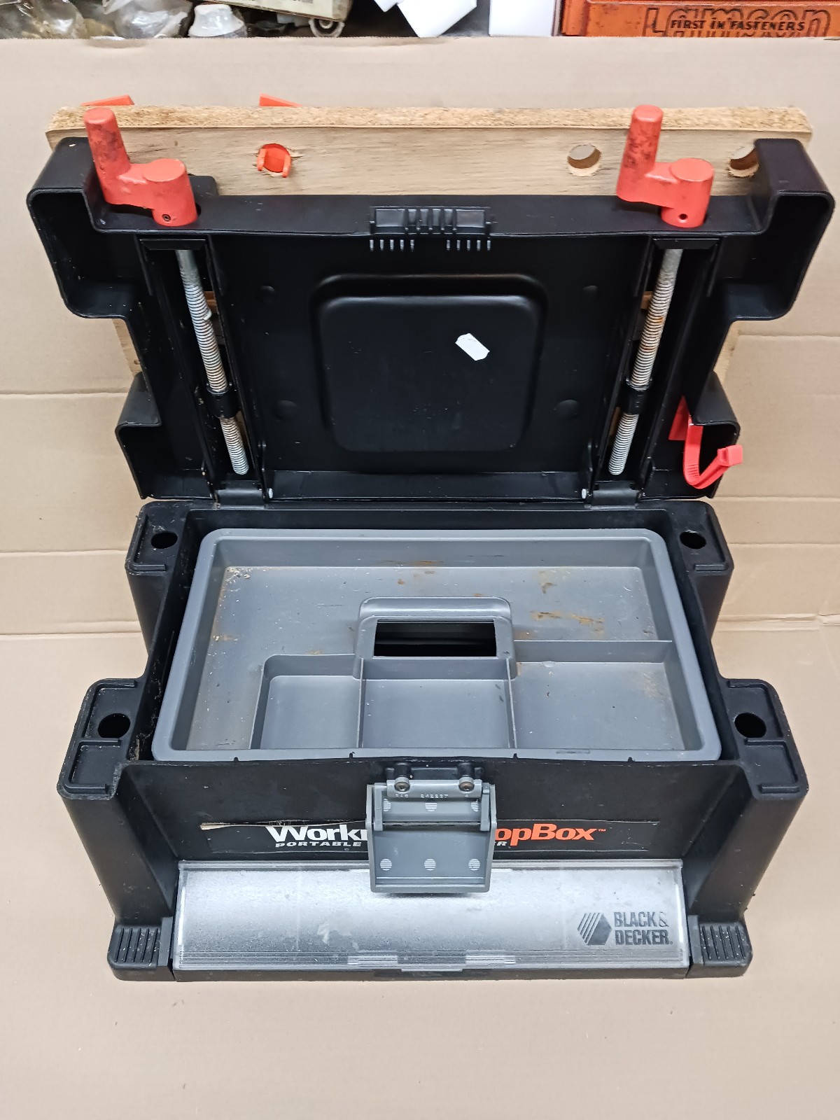 Black & Decker WORKMATE Shop Box Portable Project Center w/ 4 Peg Stops - Nice