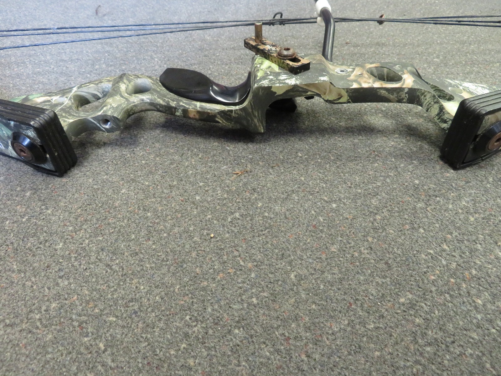 PSE Spyder Camoflauge Compound Bow 25/50#