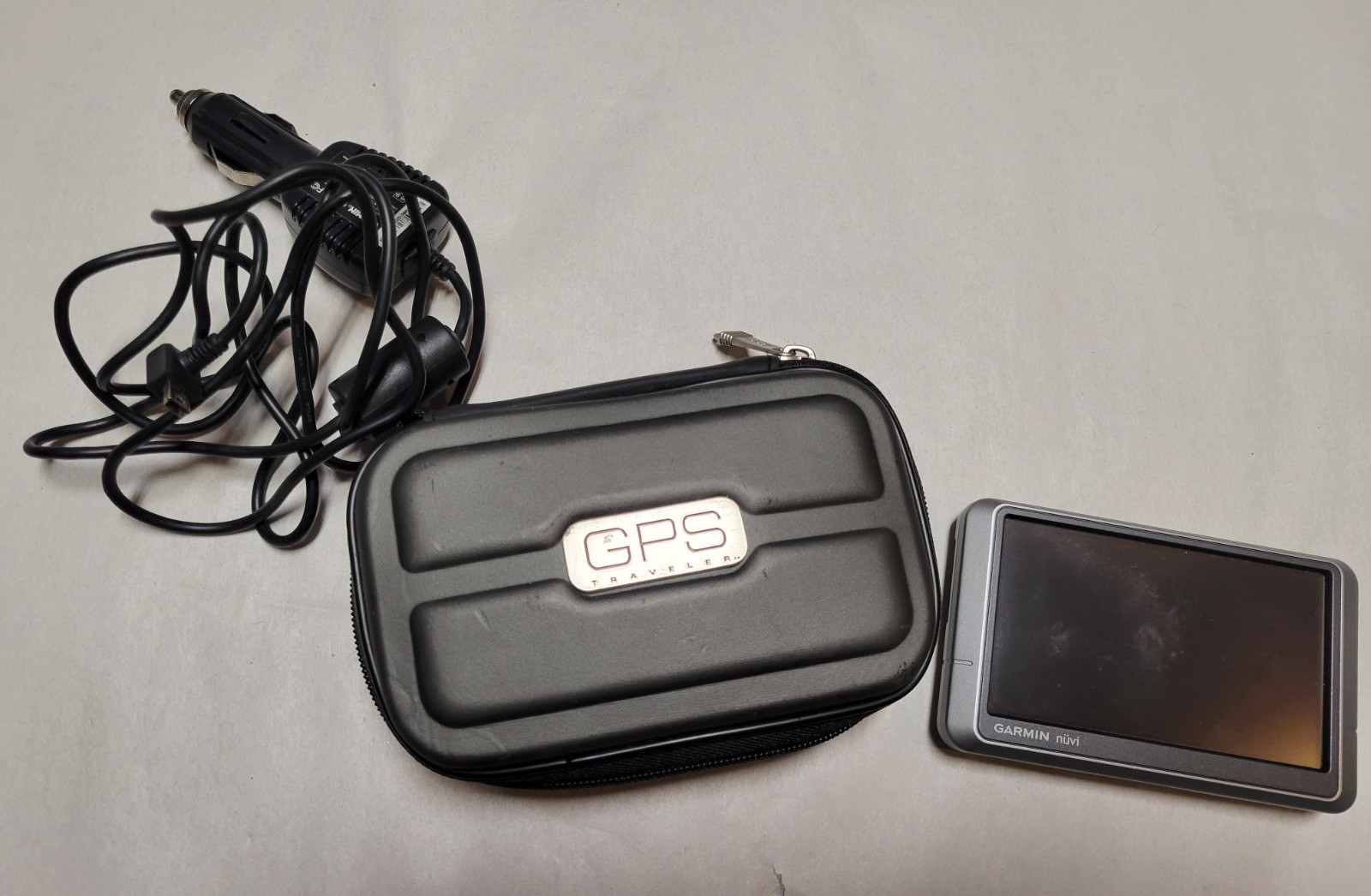 Garmin Nuvi 200W GPS System Bundle w/ Power Cable  see notes