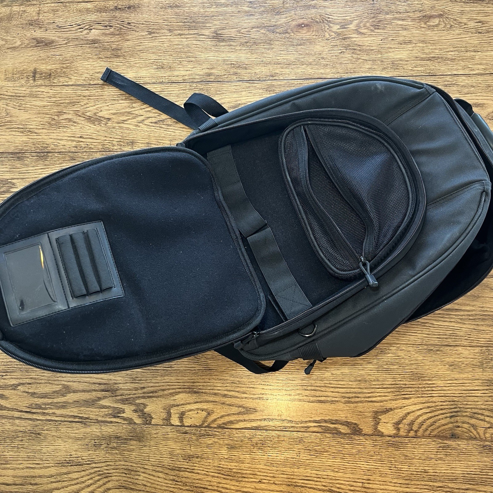 Original Microsoft Xbox Console Travel Carrying Case Backpack & Messenger Bag