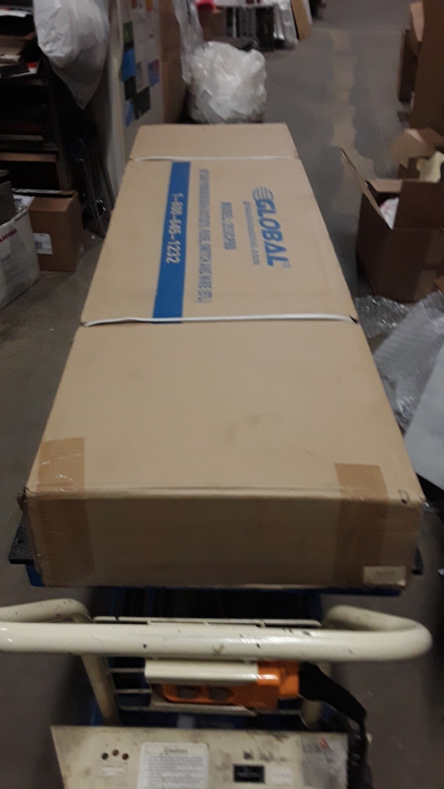 Globe Industrial 253CP80 Workbench power riser