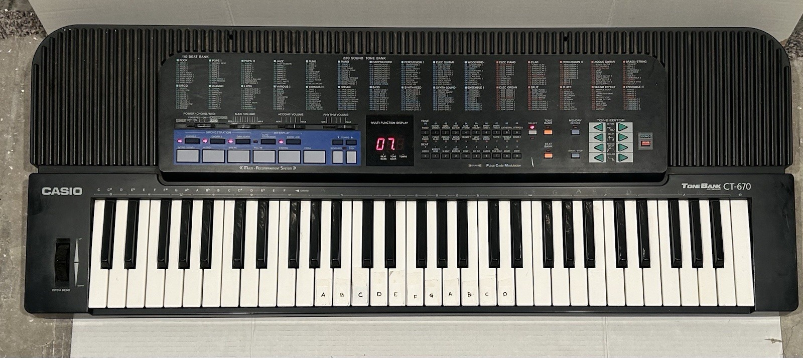 Casio CT-670 Tone Bank Keyboard w/ Power Cord Tested Works CT 670 Made In Japan
