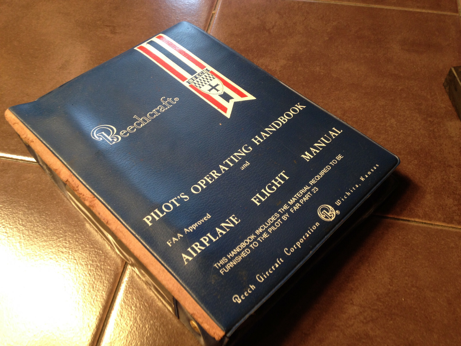 Beechcraft Sundowner 180 aka C23 Pilot's Operating Manual