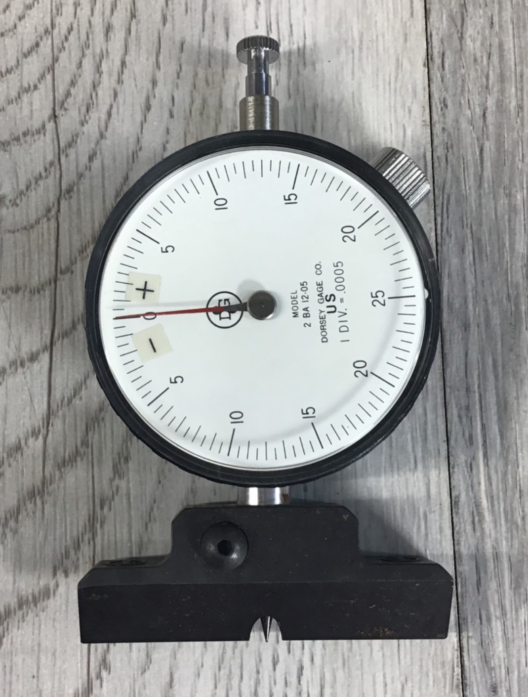 Dorsey Gage Co. Model #2 BA 12-05 Dial Indicator 1 Div = .0005"