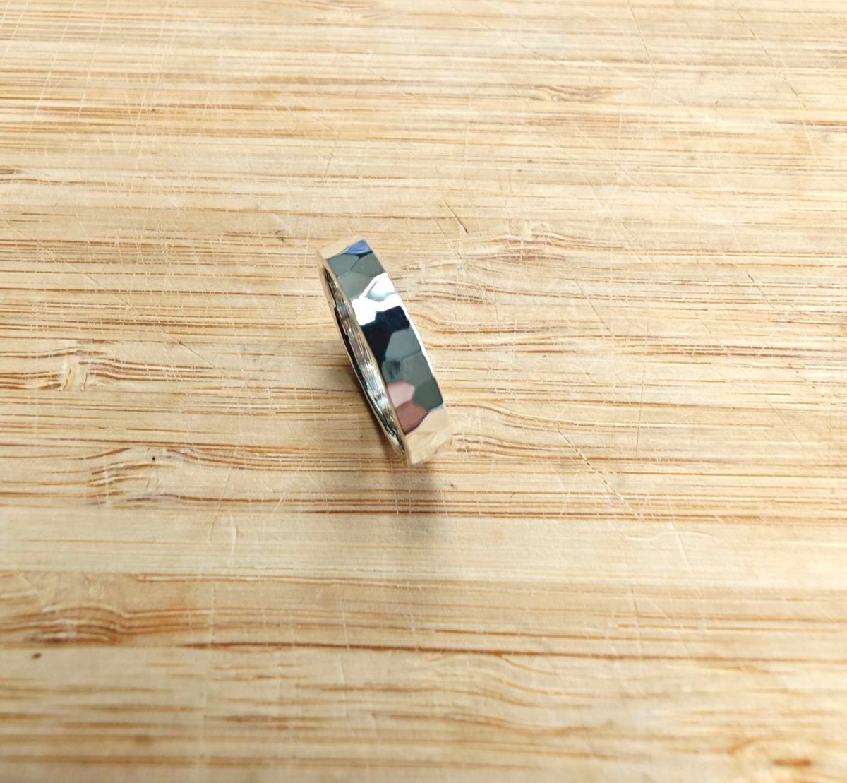 925 Sterling Silver - Plain Silver Hammer Finish 4mm Ring Band Flat Shape