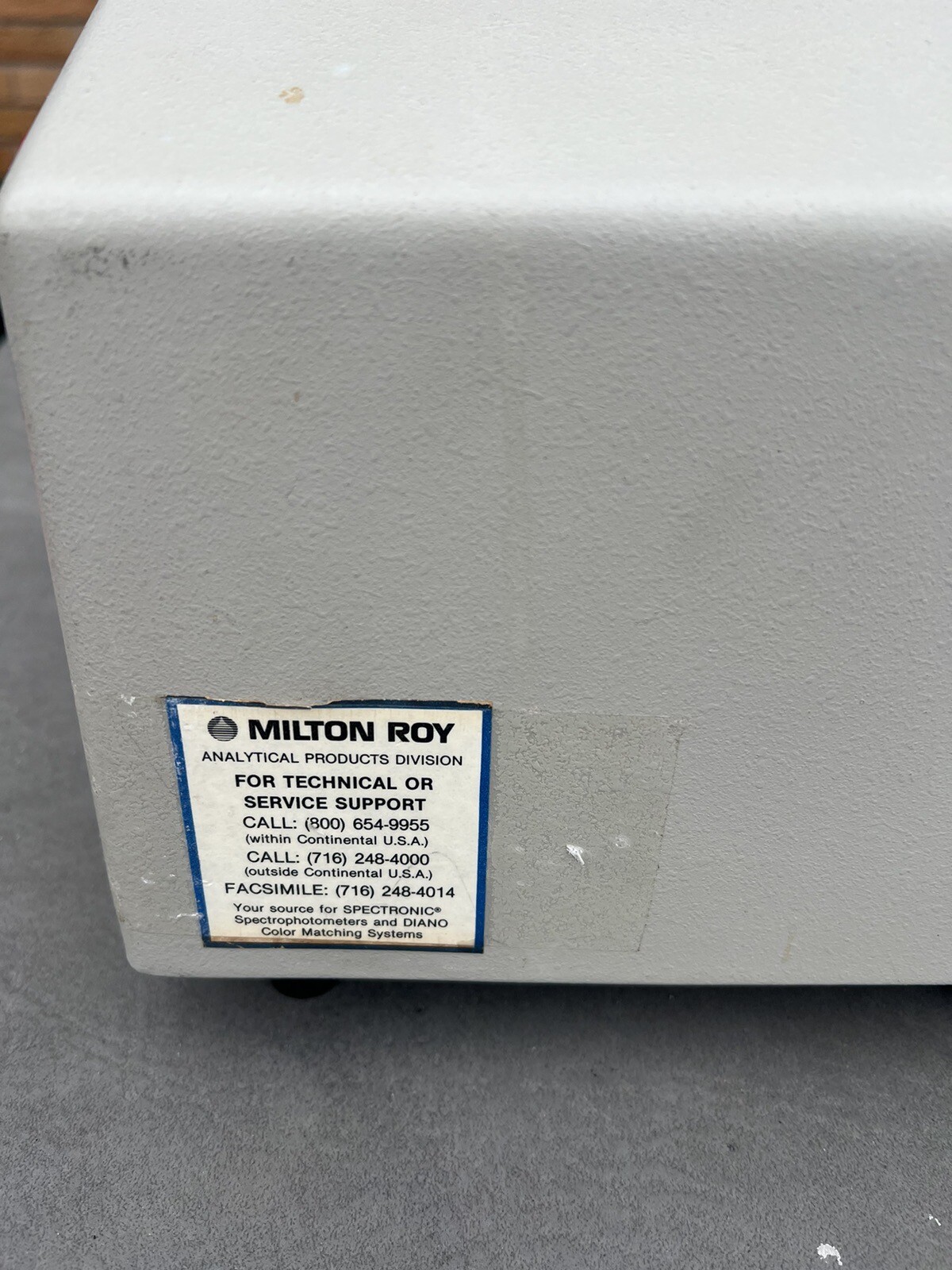 Milton Roy Spectronic 20D Digital Spectrophotometer