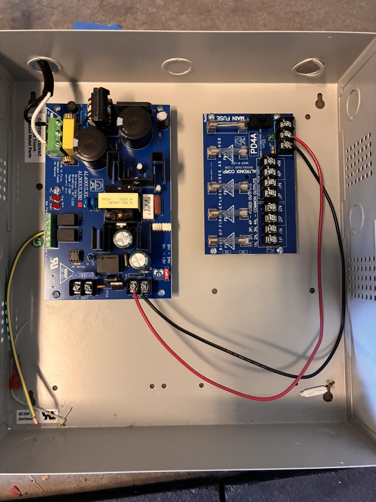 Altronix AL300ULX 12/24VDC 2.5A Power Supply Charger w/ PD4A 4 Output Board