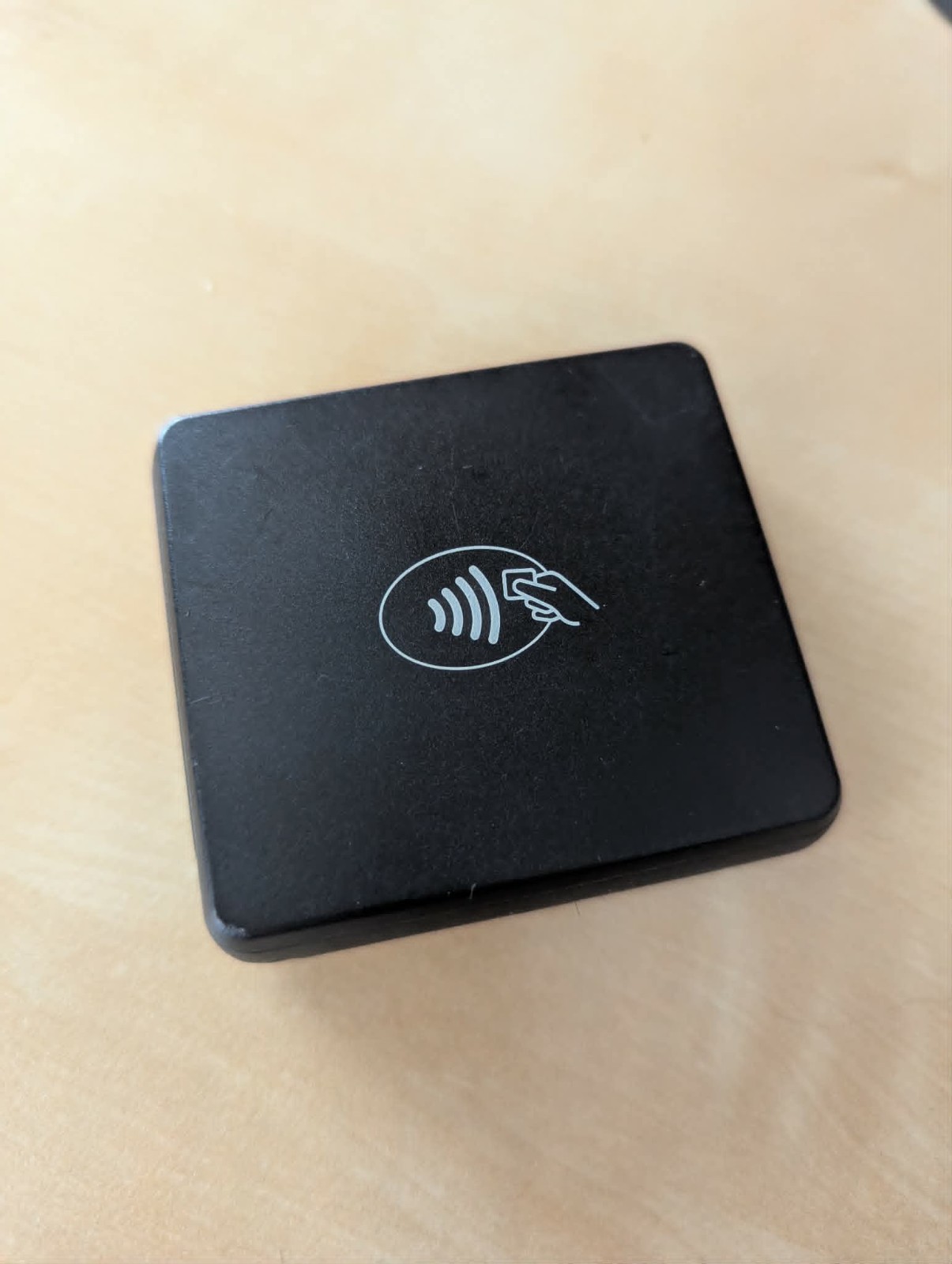 BBPOS Chipper 2X BT Wireless Bluetooth EMV Chip Swipe NFC Tap Card Reader