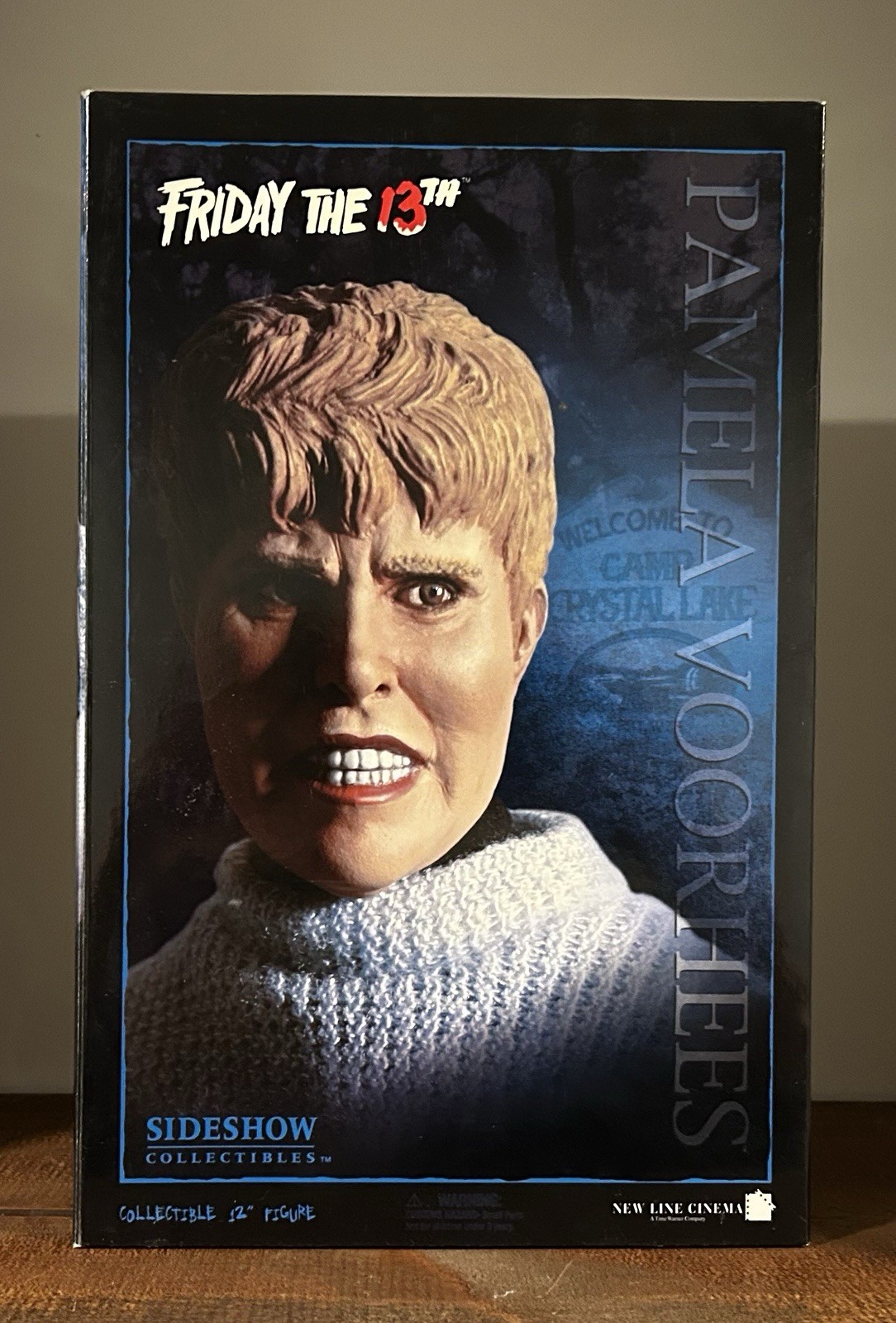 Sideshow Collectibles – Pamela Voorhees Friday the 13th 12" Collectible Figure