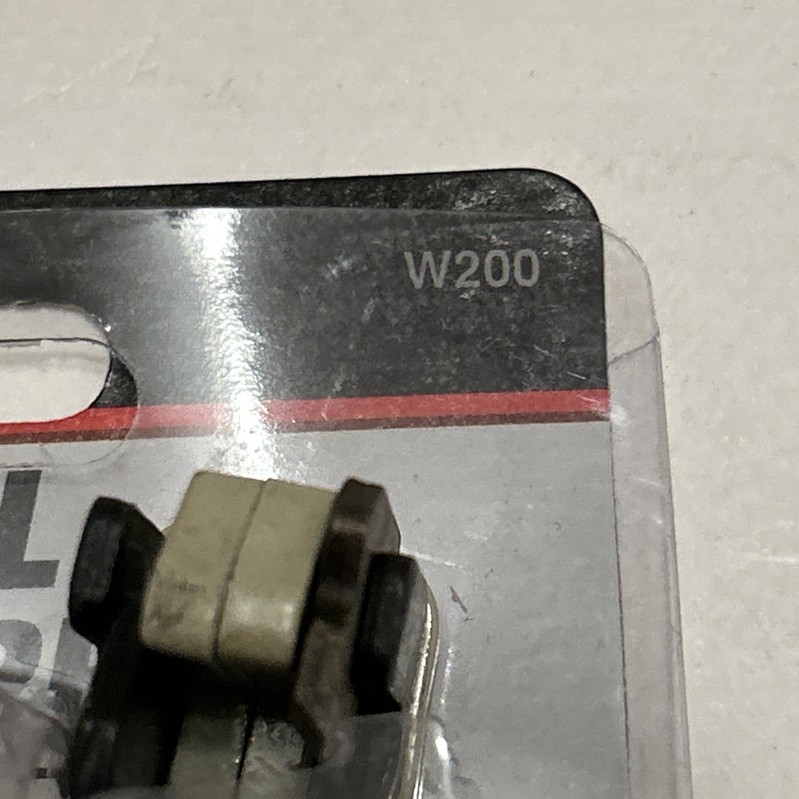 PERFORMANCE TOOL CUT AND PULL WIRE STRIPPER W200