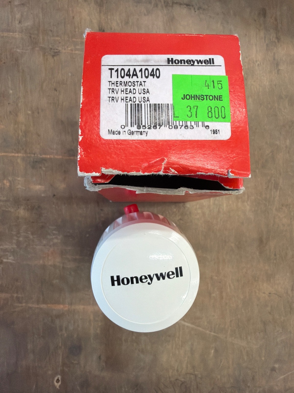 Honeywell T104A1040/U Thermostatic Control, White