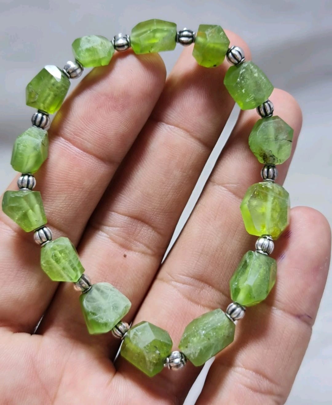 Top Quality  Natural Stone Raw Green Peridot Bracelet Stretchable Handmade Gemst