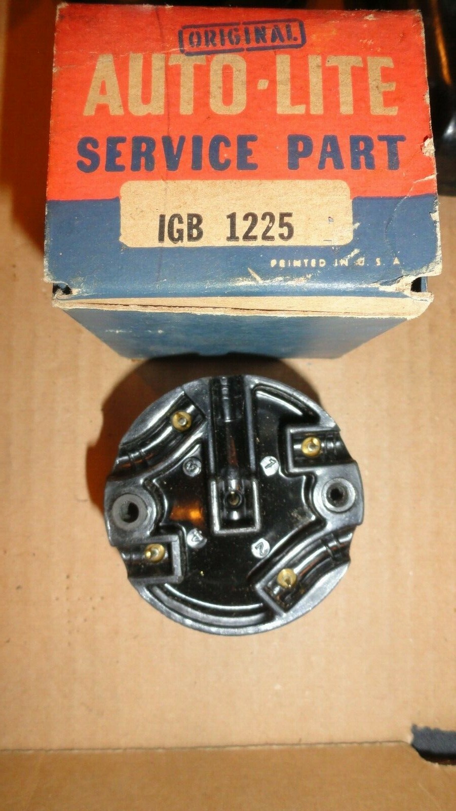 NOS 1941-60 WISCONSIN ENGINES DISTRIBUTOR CAP IGB1225 3-16 AUTOLITE