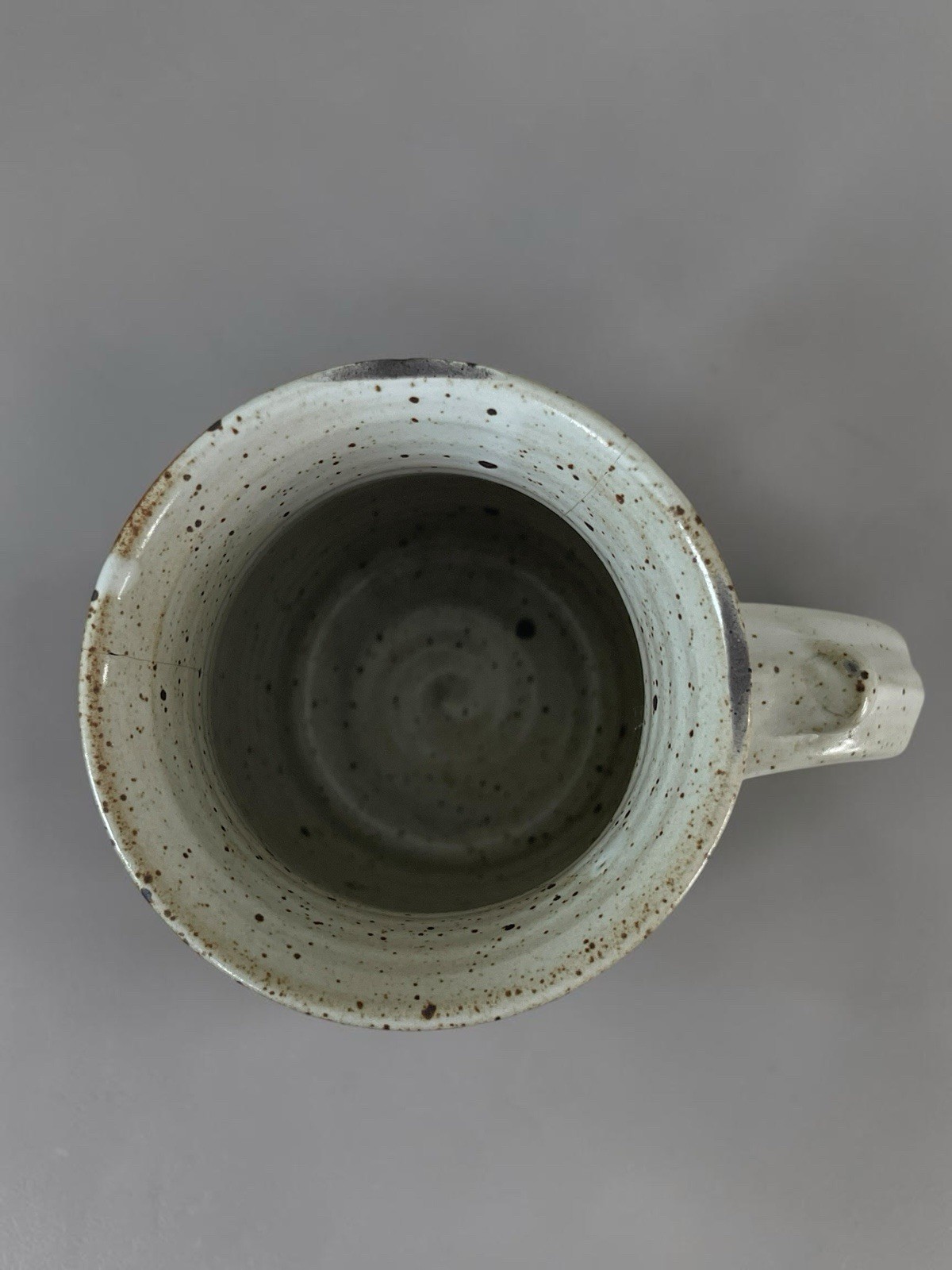 Gene Gandee Speckled Stoneware Seashell Mug White/Blue Rustic Round Decor