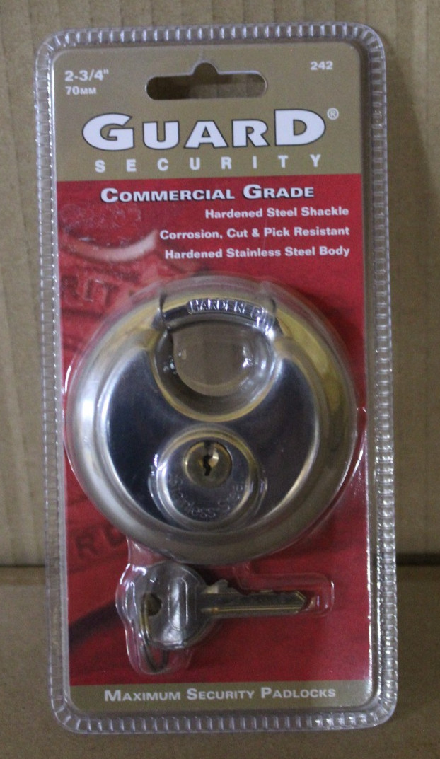 GUARD SECURITY 242 COMMERCIAL GRADE HARDENED STEEL SHACKLE