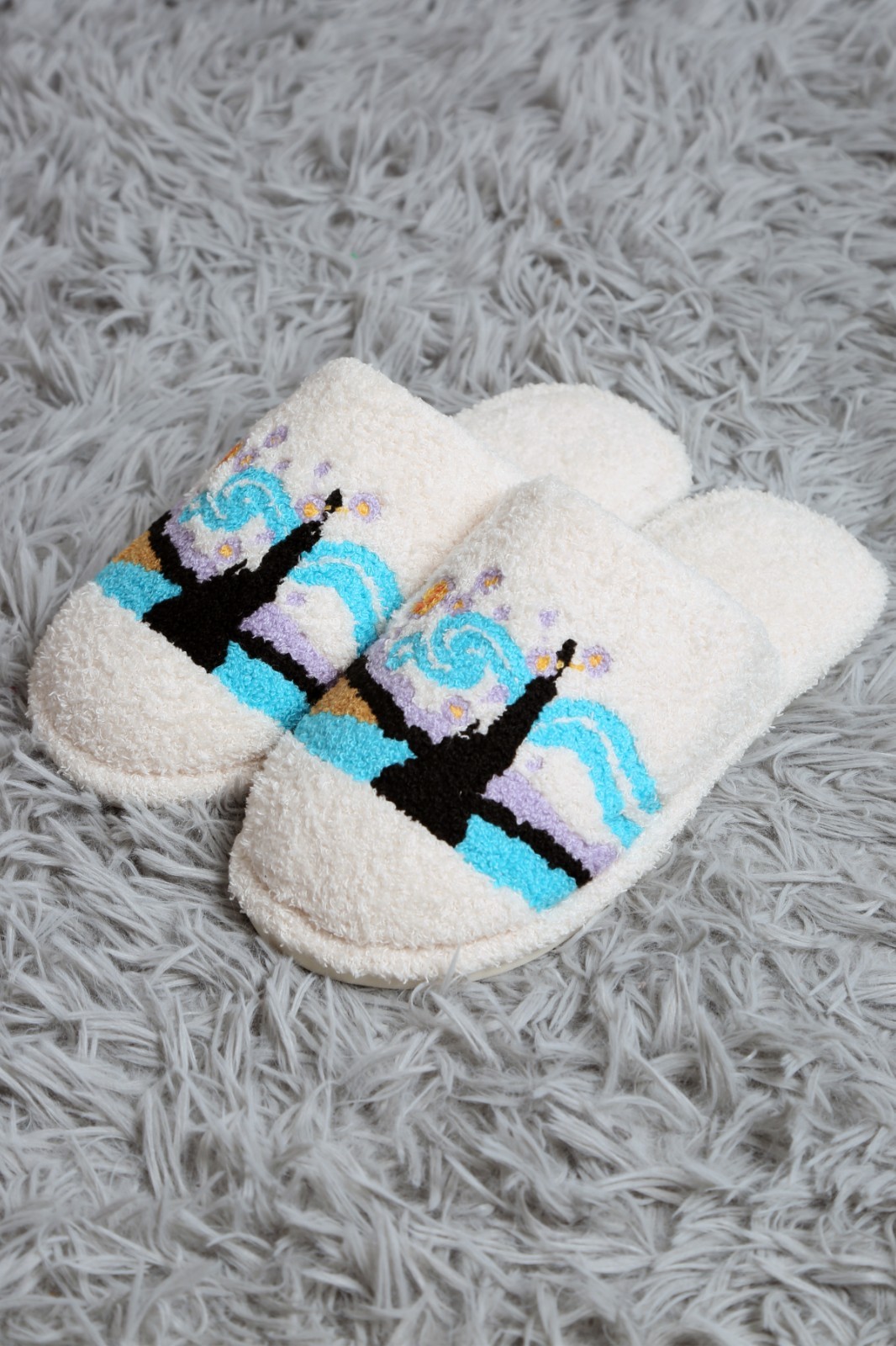 ComfyLuxe Painting-Inspired Pattern Slippers