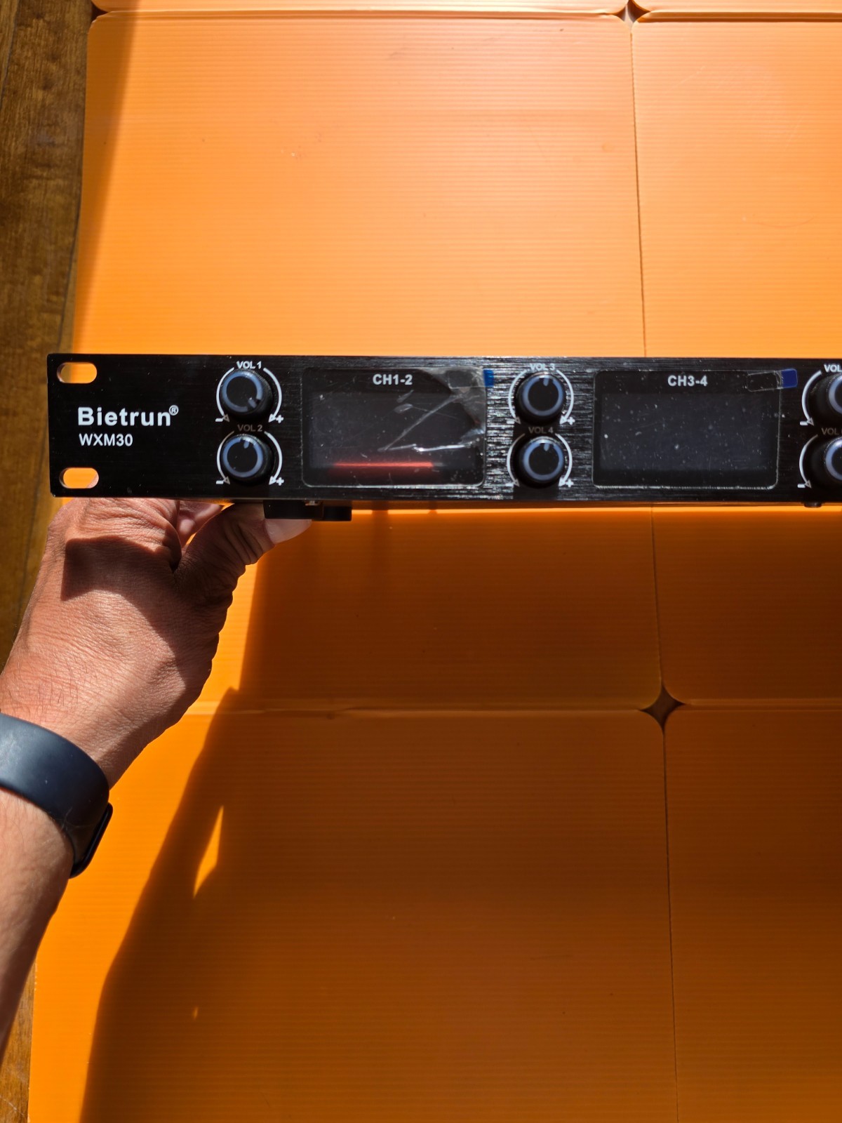 Bietrun Wireless Microphone Receiver Base Only – No Mics – Tested & Working