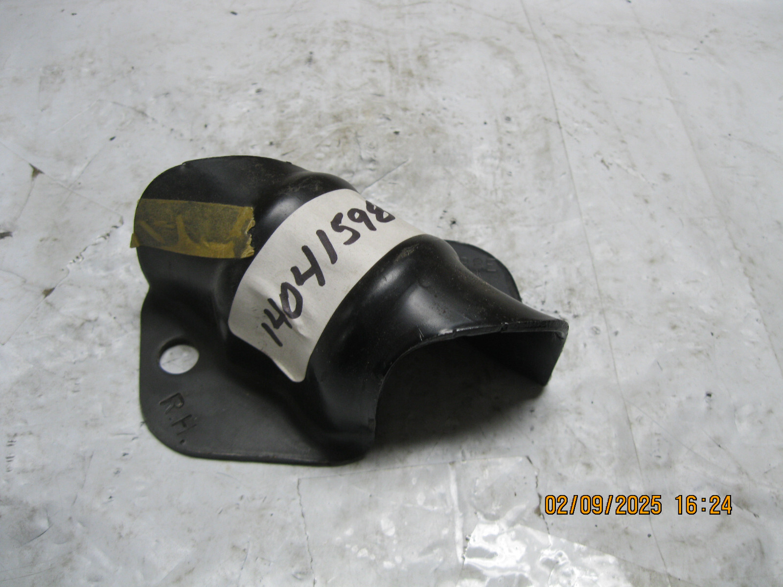 Genuine GM OEM 14041598 Clamp