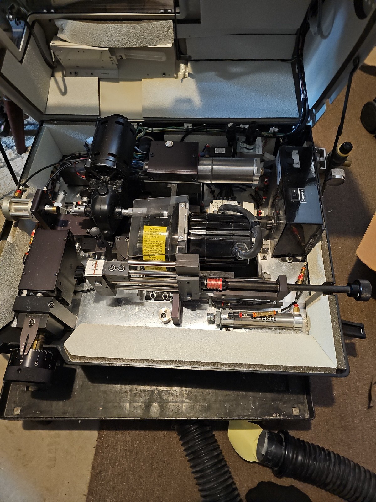 National Optronics Horizon II opthalmic edger