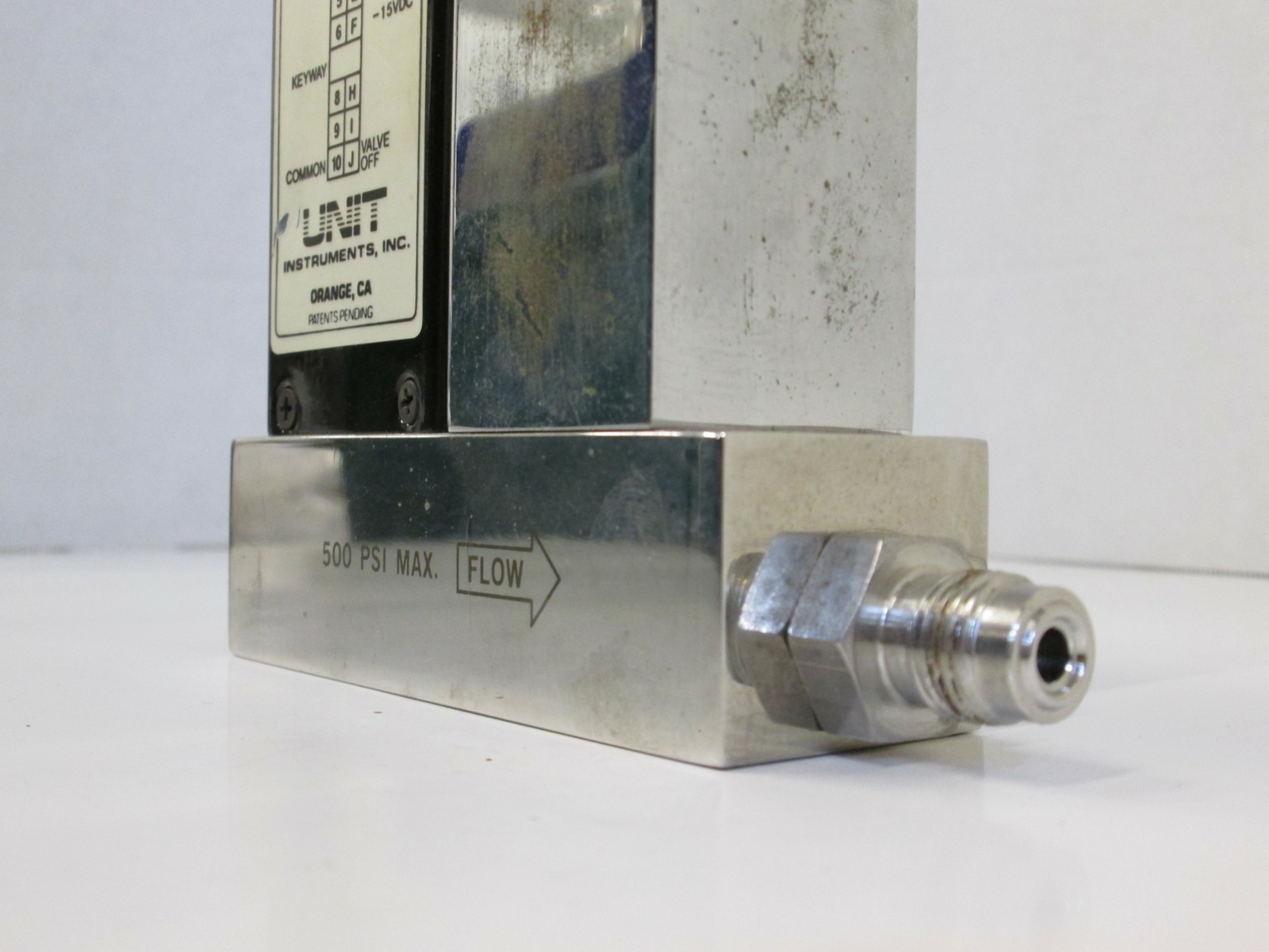 Unit UFC-2020A Mass Flow Controller MFC, AR, 20 SLM, 1/4" Male