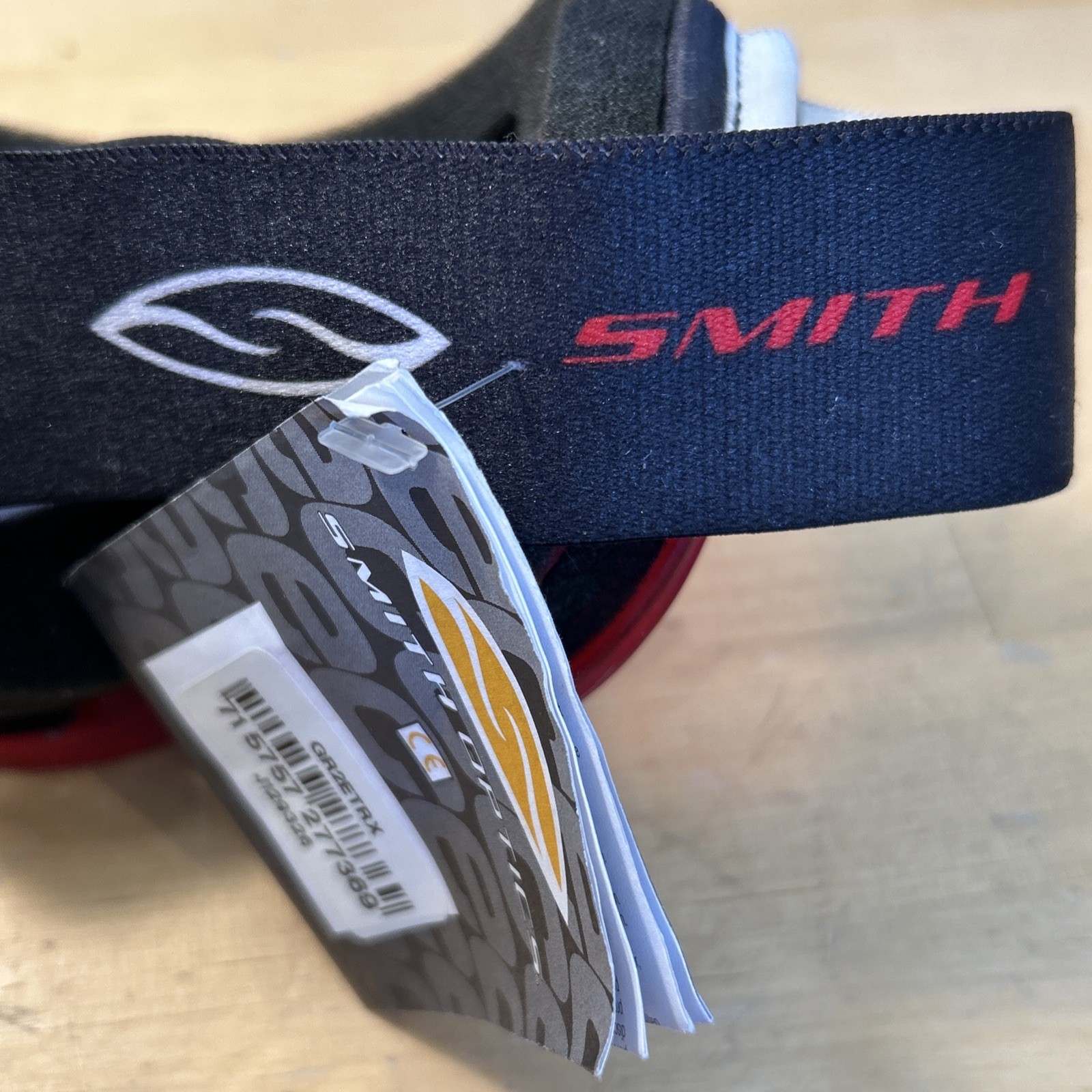 NEW Smith Optics Kids Youth Ski Snowboard Goggles Red Amber Lenses Adjustable