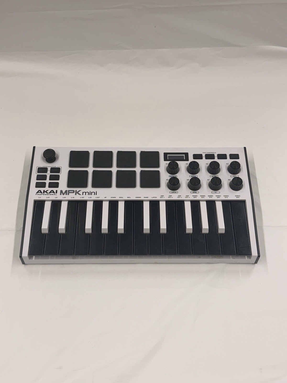 Akai MPK mini MK3 Electronic Professional Keyboard Controller Music Untested