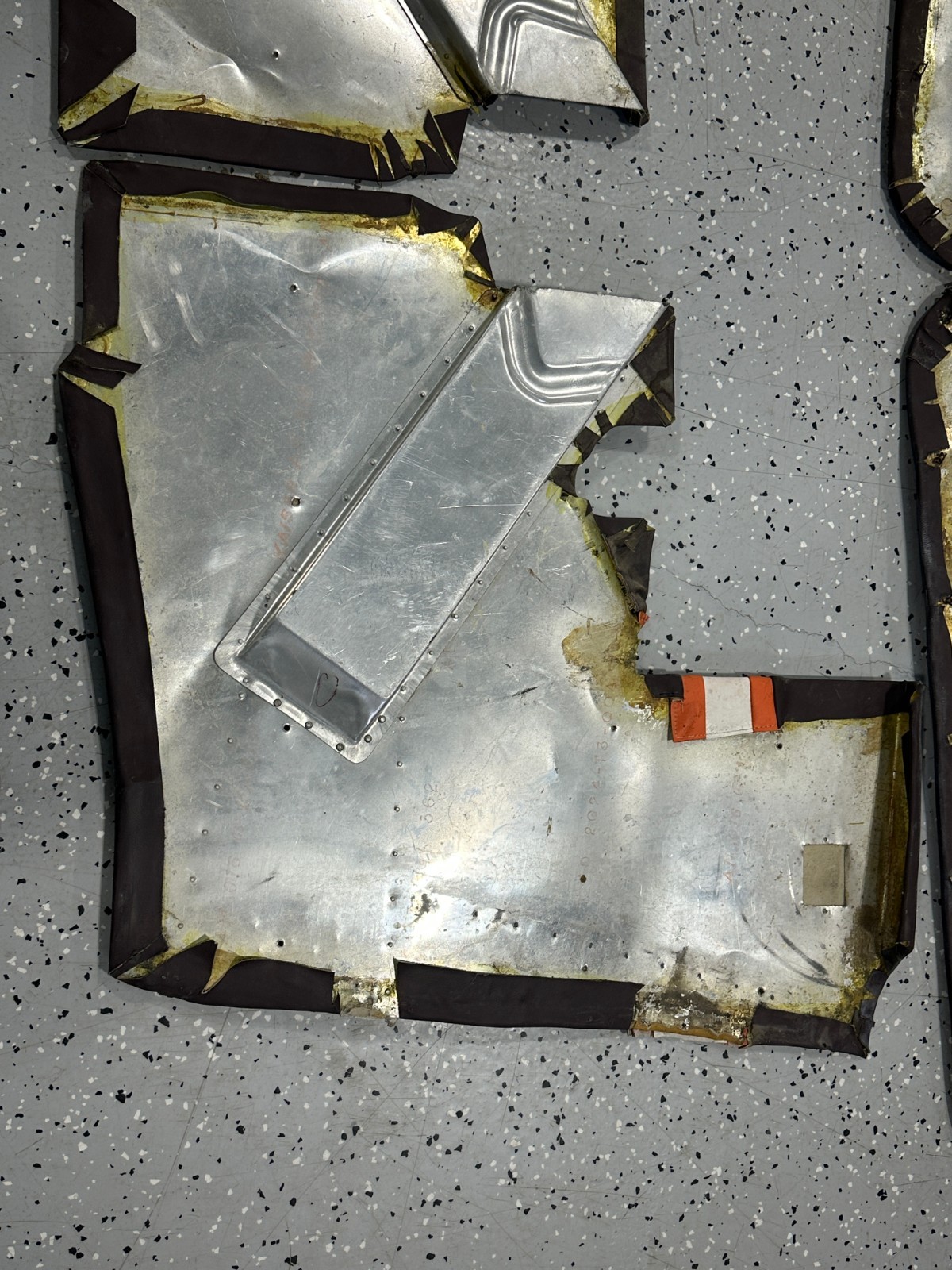 CESSNA 172 C CABIN INTERIOR PANELS - LOWER
