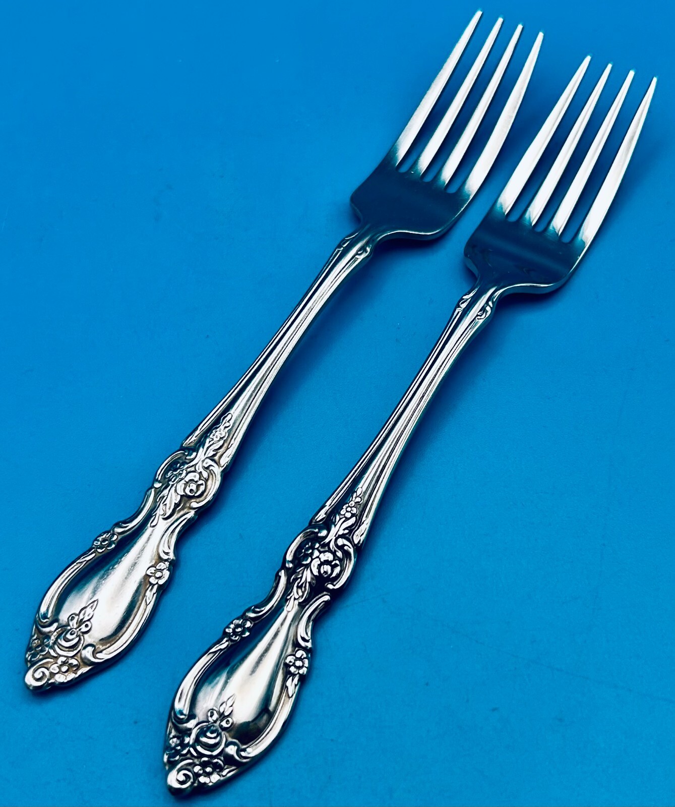 2 Oneida LOUISIANA Dinner Forks 7 1/4" Community Stainless Flatware Silverware