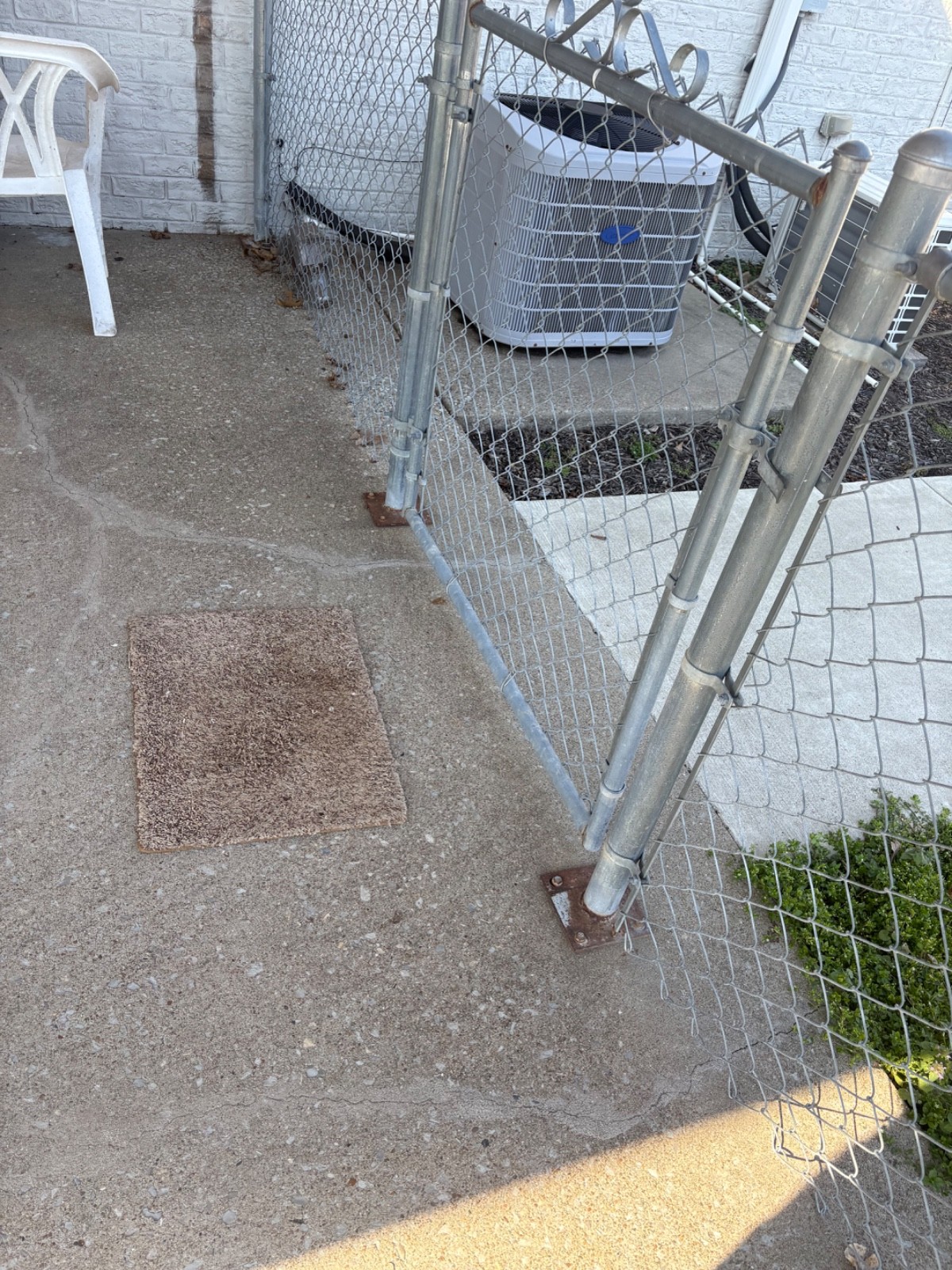 chain link fence