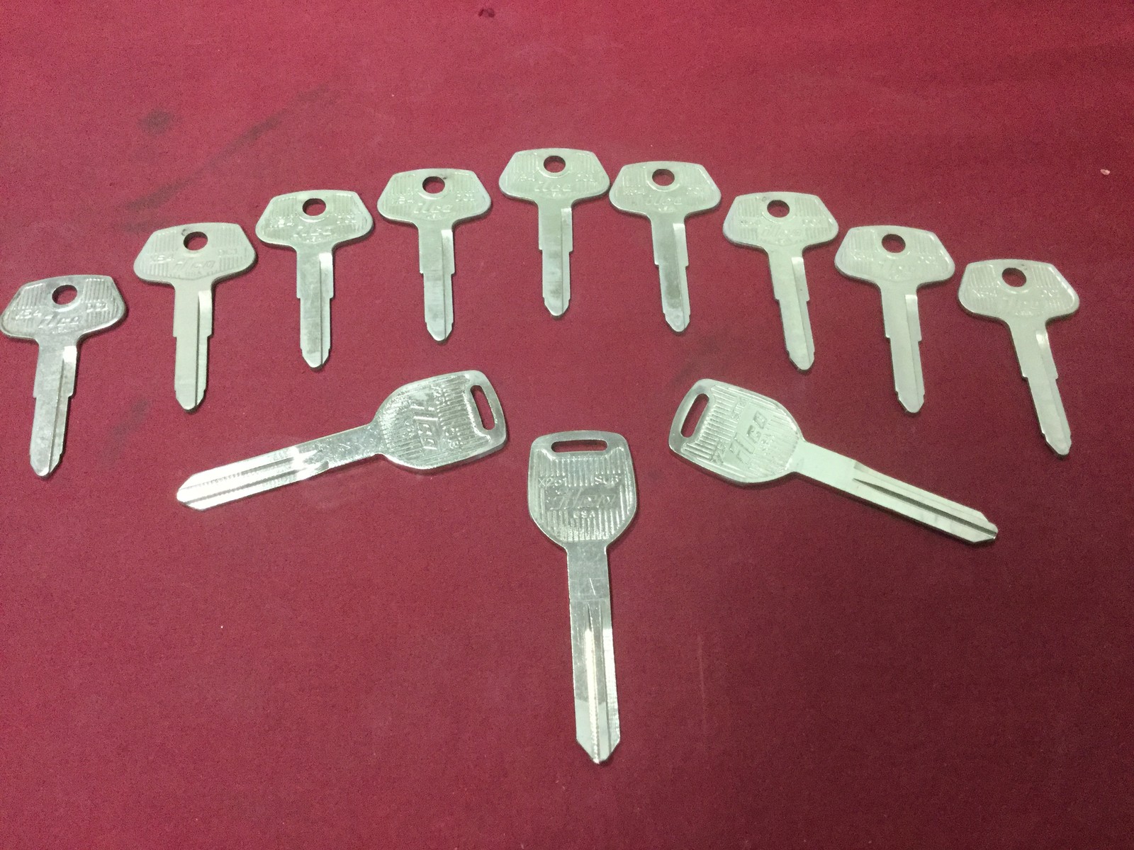 Ilco DC1 & SUB1 Automotive Key Blanks, set of 12 - Locksmith